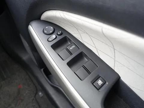 Mazda Mazda2 (Demio)