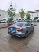 Roewe i5