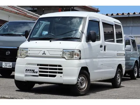 Mitsubishi Minicab Van