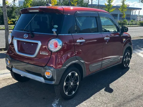 Daihatsu Cast