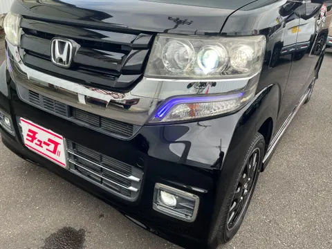 Honda N-BOX Custom