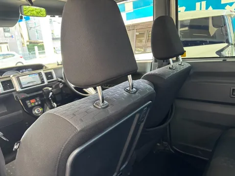 Toyota Pixis Mega