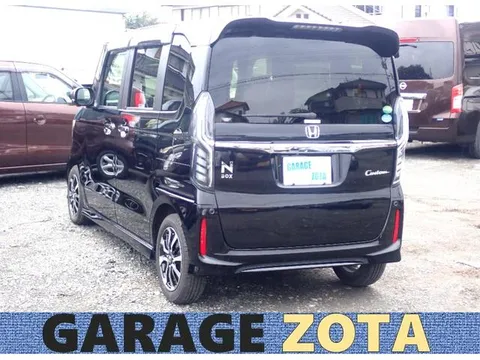 Honda N-BOX Custom