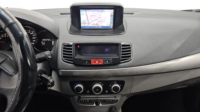 Renault SM3