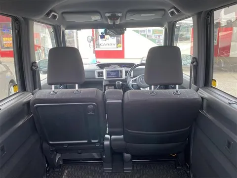 Toyota Pixis Mega
