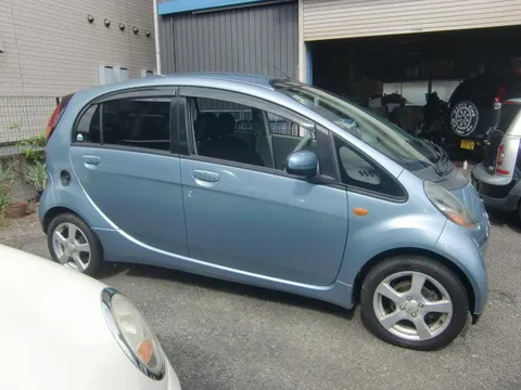 Mitsubishi I
