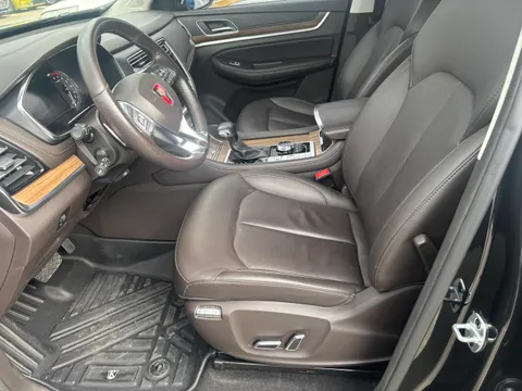 Roewe RX8