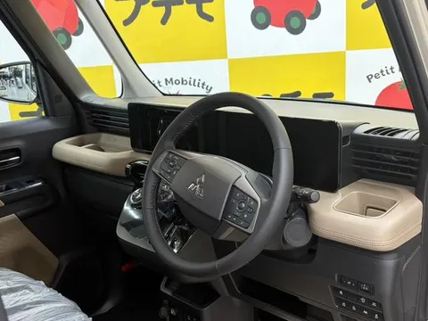 Mitsubishi Delica Mini