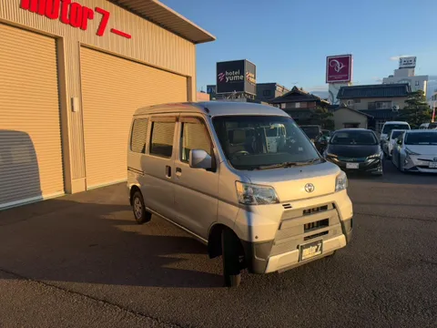 Toyota Pixis Van