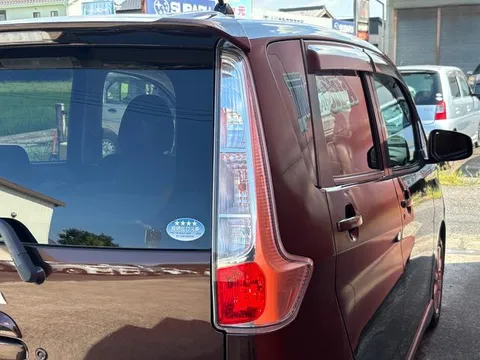 Mitsubishi eK Custom