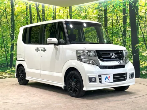 Honda N-BOX Custom