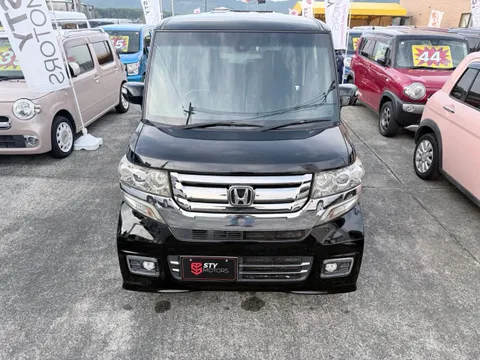 Honda N-BOX Custom