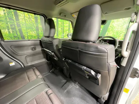 Suzuki Spacia Custom