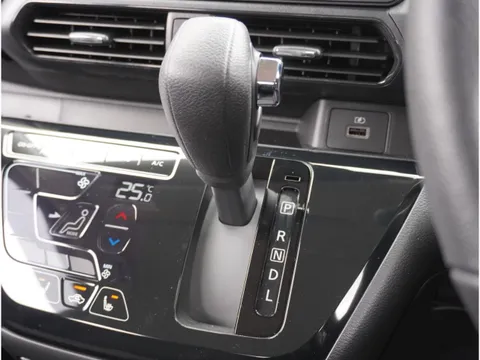 Mitsubishi eK X