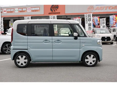 Suzuki Spacia