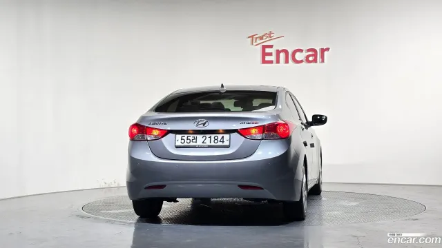 Hyundai Elantra (Avante)