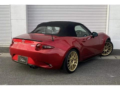 Mazda MX-5 (Roadster)