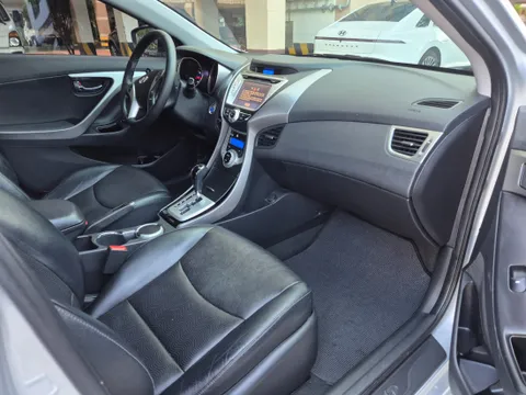 Hyundai Elantra (Avante)