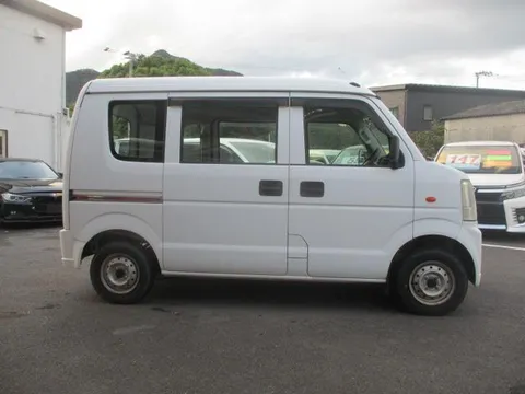 Mitsubishi Minicab Van