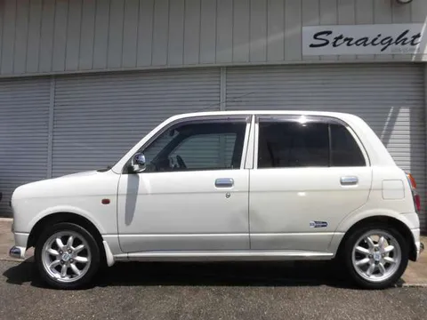 Daihatsu Mira Gino