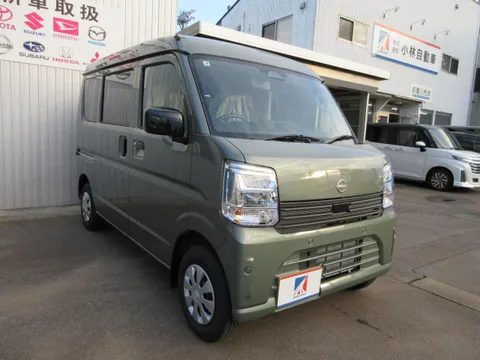 Nissan Clipper Van