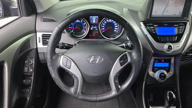 Hyundai Elantra (Avante)