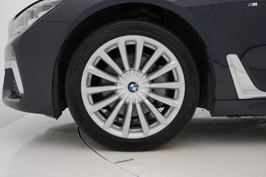 BMW BMW