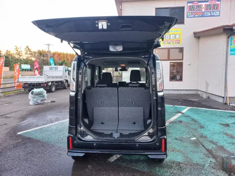 Suzuki Spacia Custom
