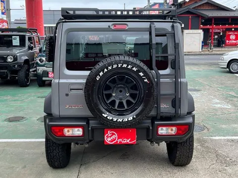 Suzuki Jimny Sierra
