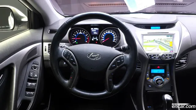Hyundai Elantra (Avante)