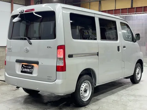 Toyota TownAce Van