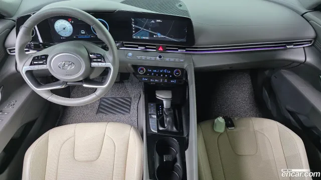 Hyundai Elantra (Avante)