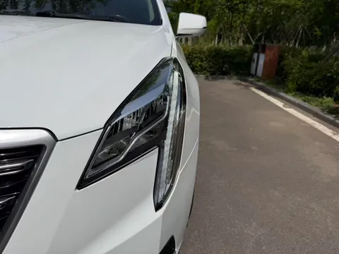 Cadillac XTS