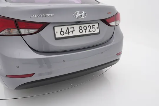 Hyundai Elantra (Avante)