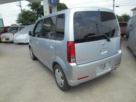 Nissan Otti