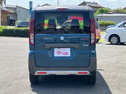 Suzuki Spacia Gear
