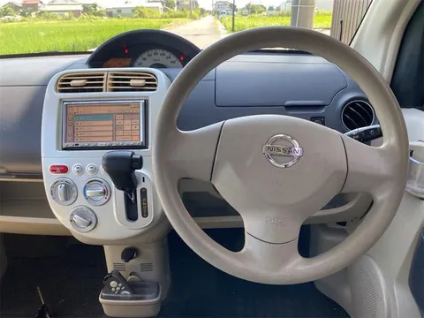 Nissan Otti