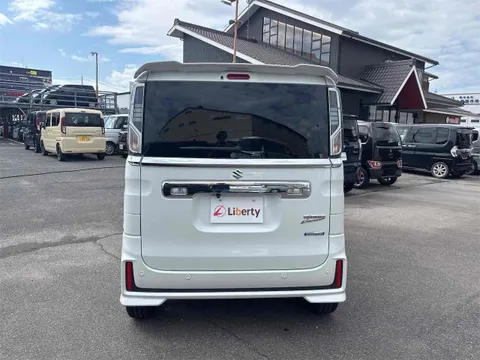 Suzuki Spacia Custom