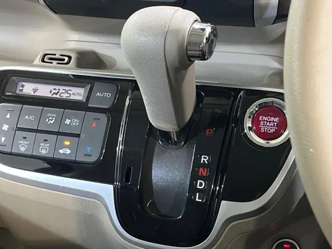 Honda N-BOX Slash