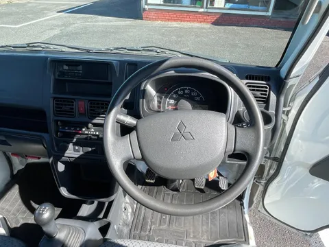 Mitsubishi Minicab Truck