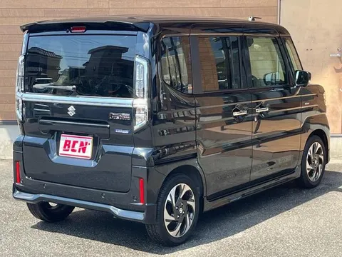 Suzuki Spacia Custom