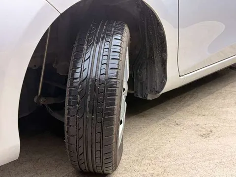 Toyota Yaris (Vitz)