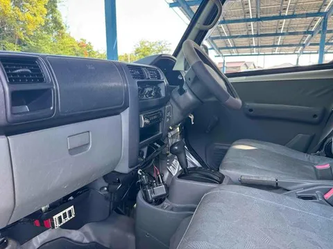 Mitsubishi Minicab Van