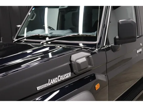 Toyota Land Cruiser 70