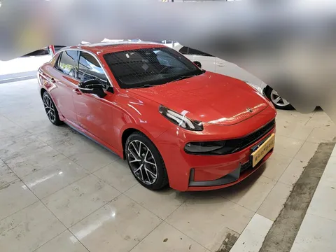 Lynk & Co 03