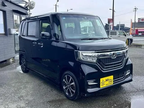 Honda N-BOX Custom