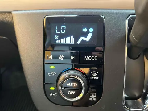 Daihatsu Mira Tocot