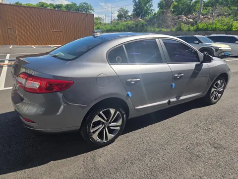 Renault SM3