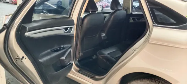 Geely Emgrand GL