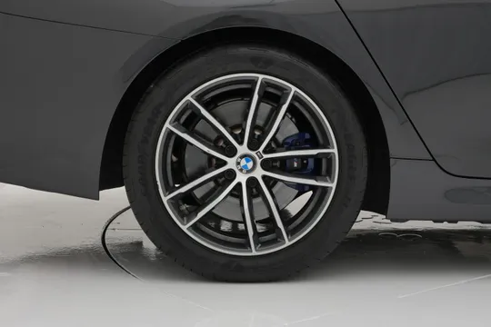 BMW BMW